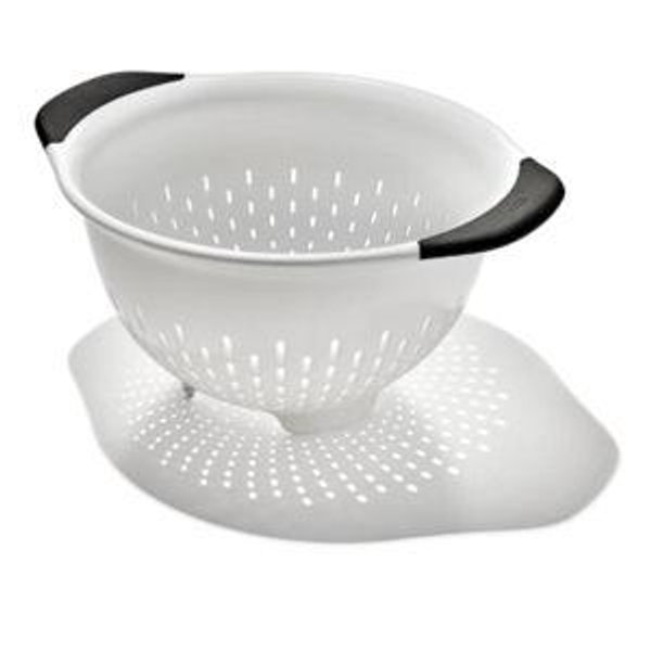 OXO Good Grips 3 QT Plastic Colander, White