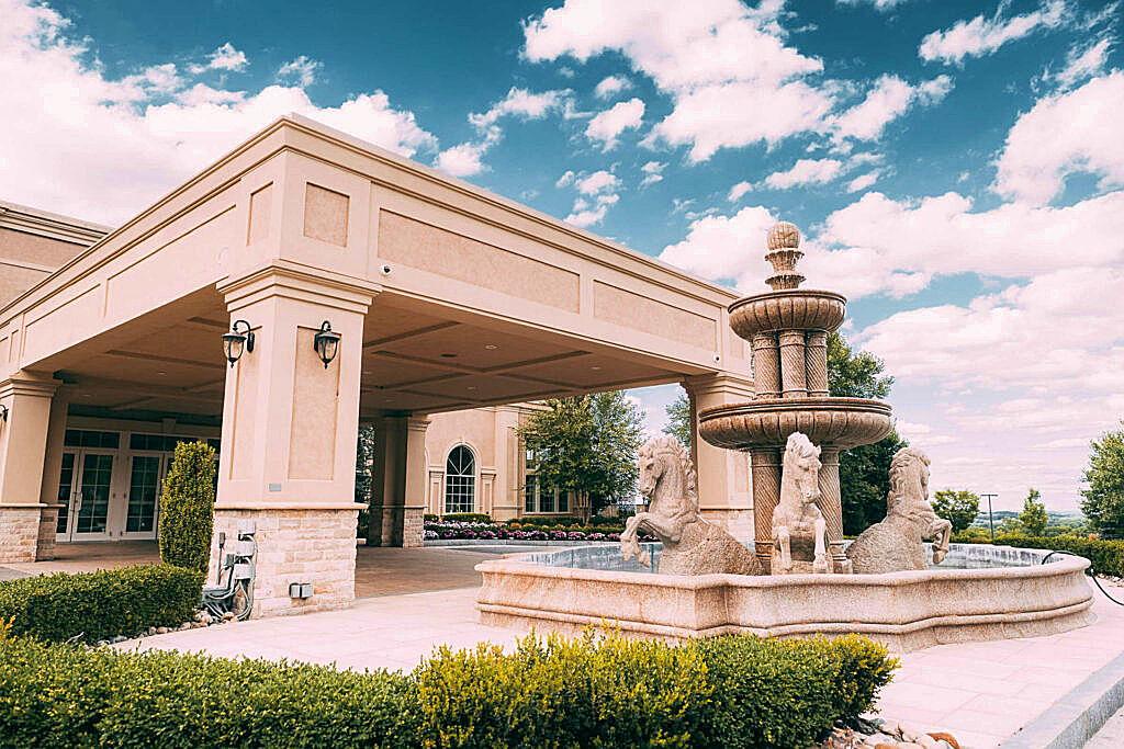 The Wedding Website of Jennifer Pittello and Joshua McLam