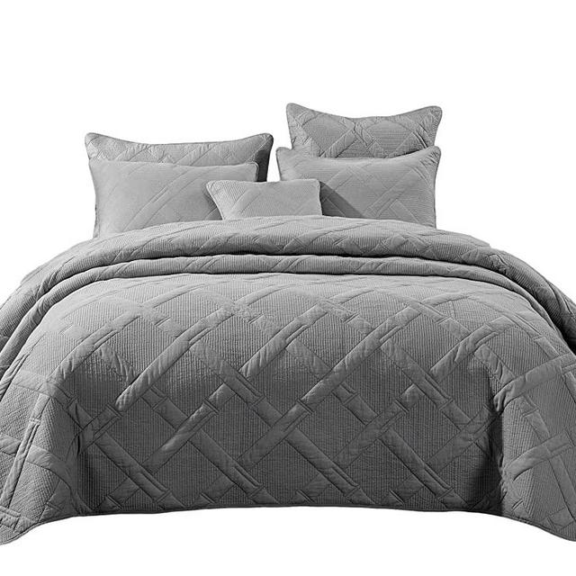 Tache Solid Light Grey Silver Soothing Pastel Soft Cotton Geometric Diamond Stitch Pattern Lightweight Quilted Bedspread 3 Piece Set, California King