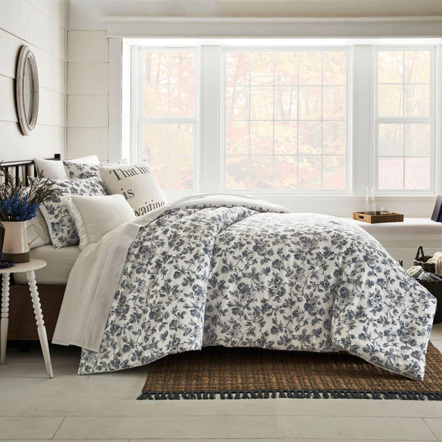 Bee & Willow™ Easley 3-Piece Comforter Set in Blue
