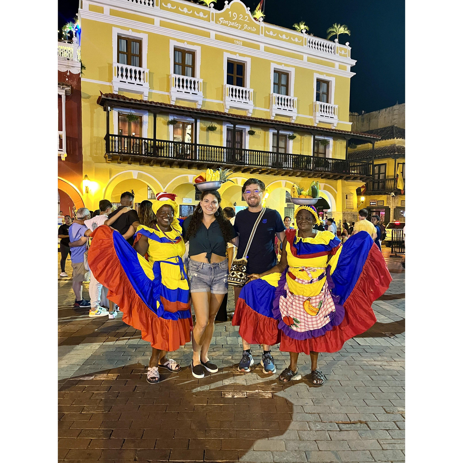 Having fun doing touristy things in the Historic Center of Cartagena (2023)