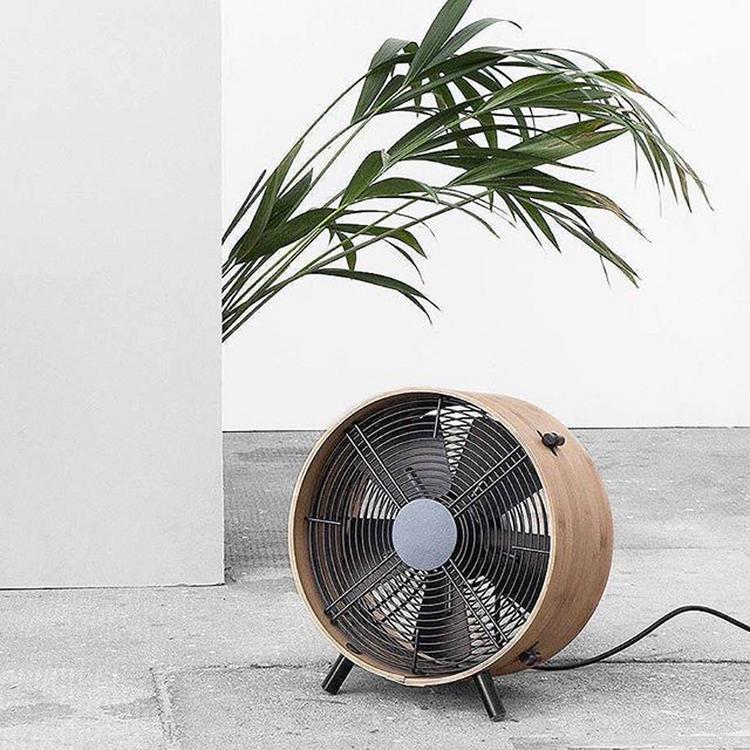 Stadler Form Otto 扇風機 ウッド調 Stadler Form, Otto Wooden Fan | Zola