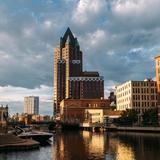 Milwaukee RiverWalk | West