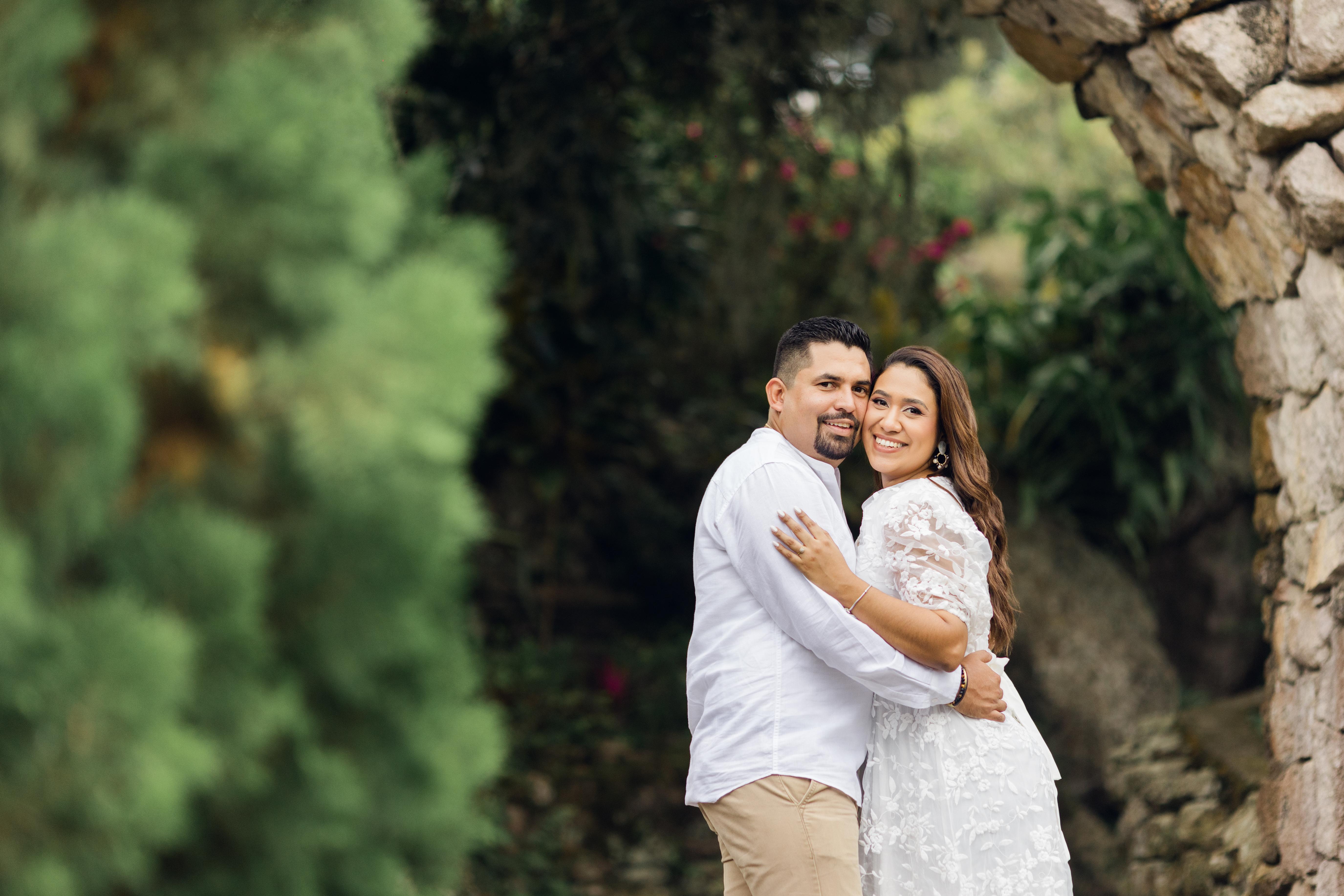 The Wedding Website of Nicole Velásquez and Ernesto Mejía