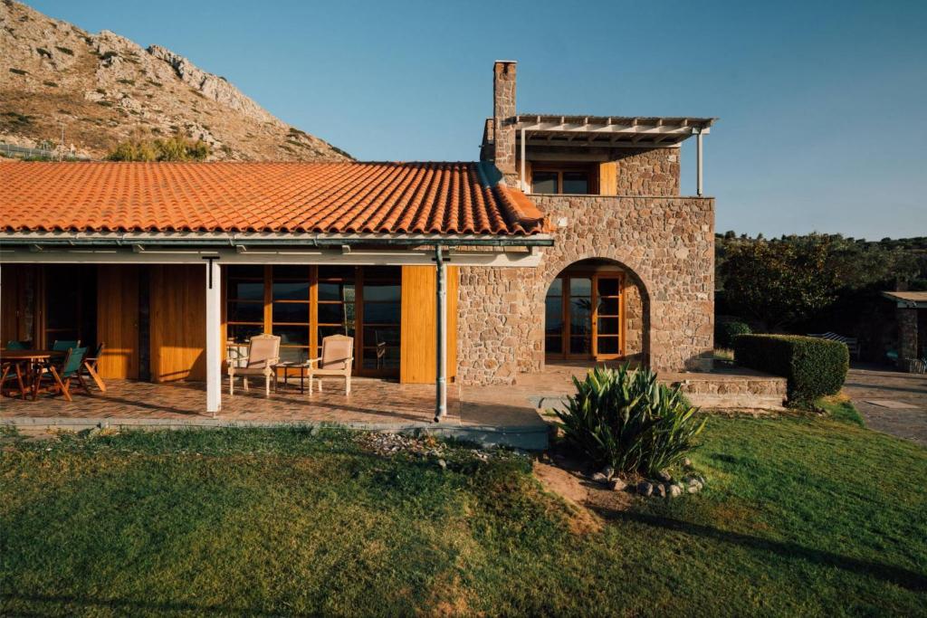 The Wedding Website of Emma Woods and Itay Eyal