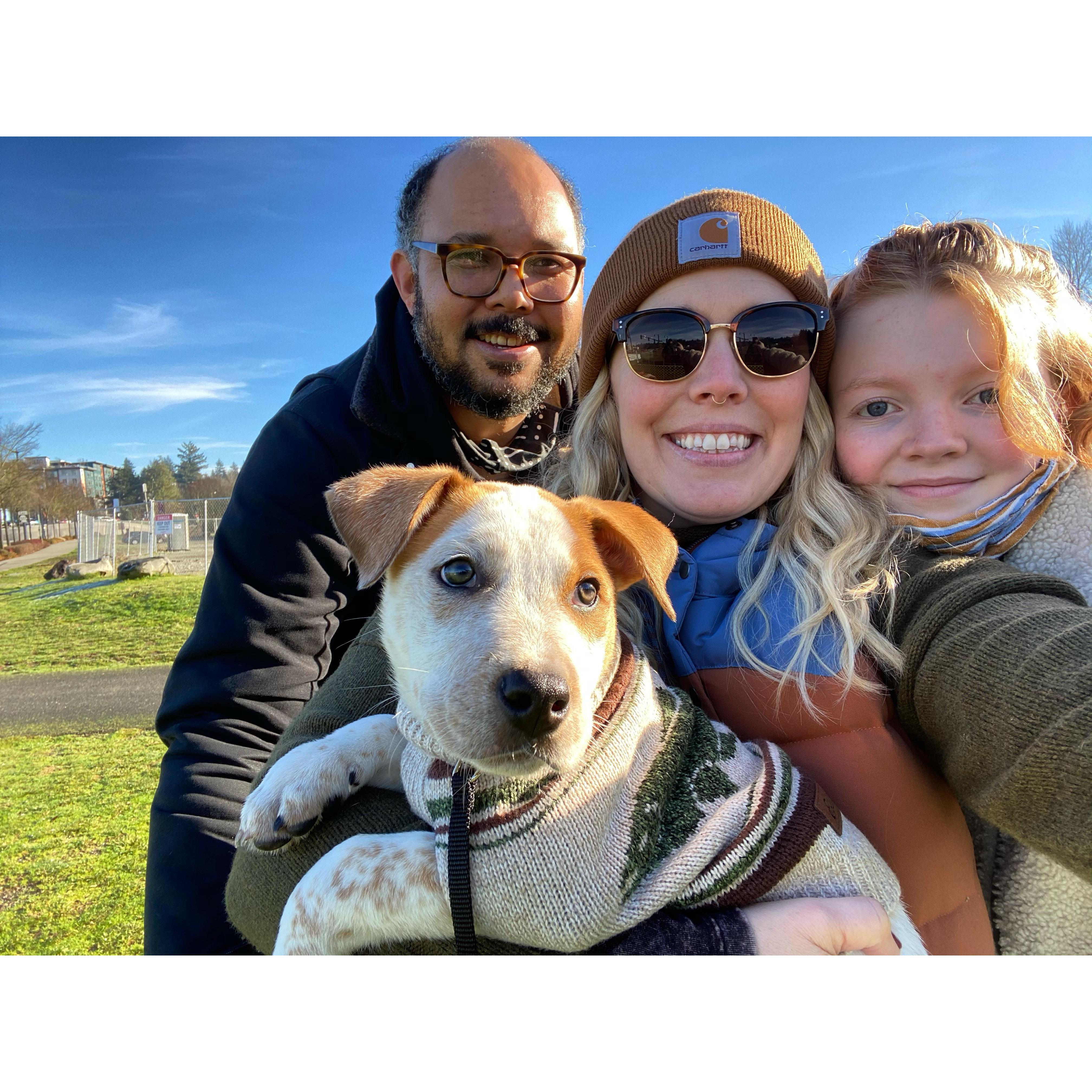 Our whole family: Darren, Esther, Rowan, Arlo; 2 days after Darren surpised us with a Christmas baby!
🎄December 24, 2020 🎄