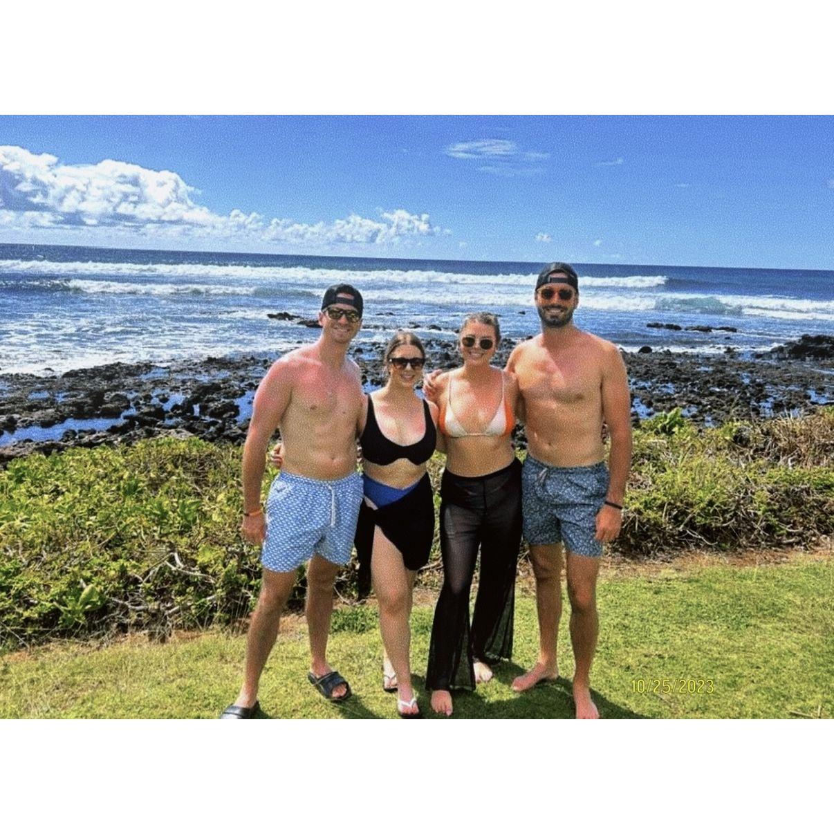 We happened to plan a trip to Hawaii with Taylor's family at the exact same time Russel and Emily went with her family! We met up for a beach day!
