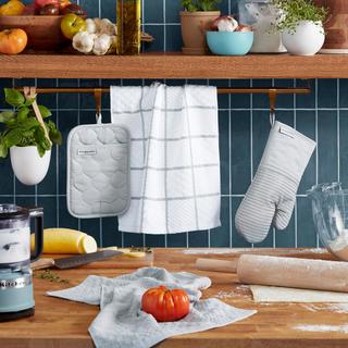 Onion Quilt 4-Piece Kitchen Towel & Mitt Set