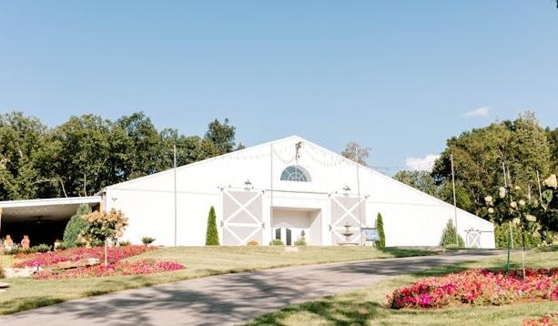 The Wedding Website of Suzanne Asbury and Austin Motley