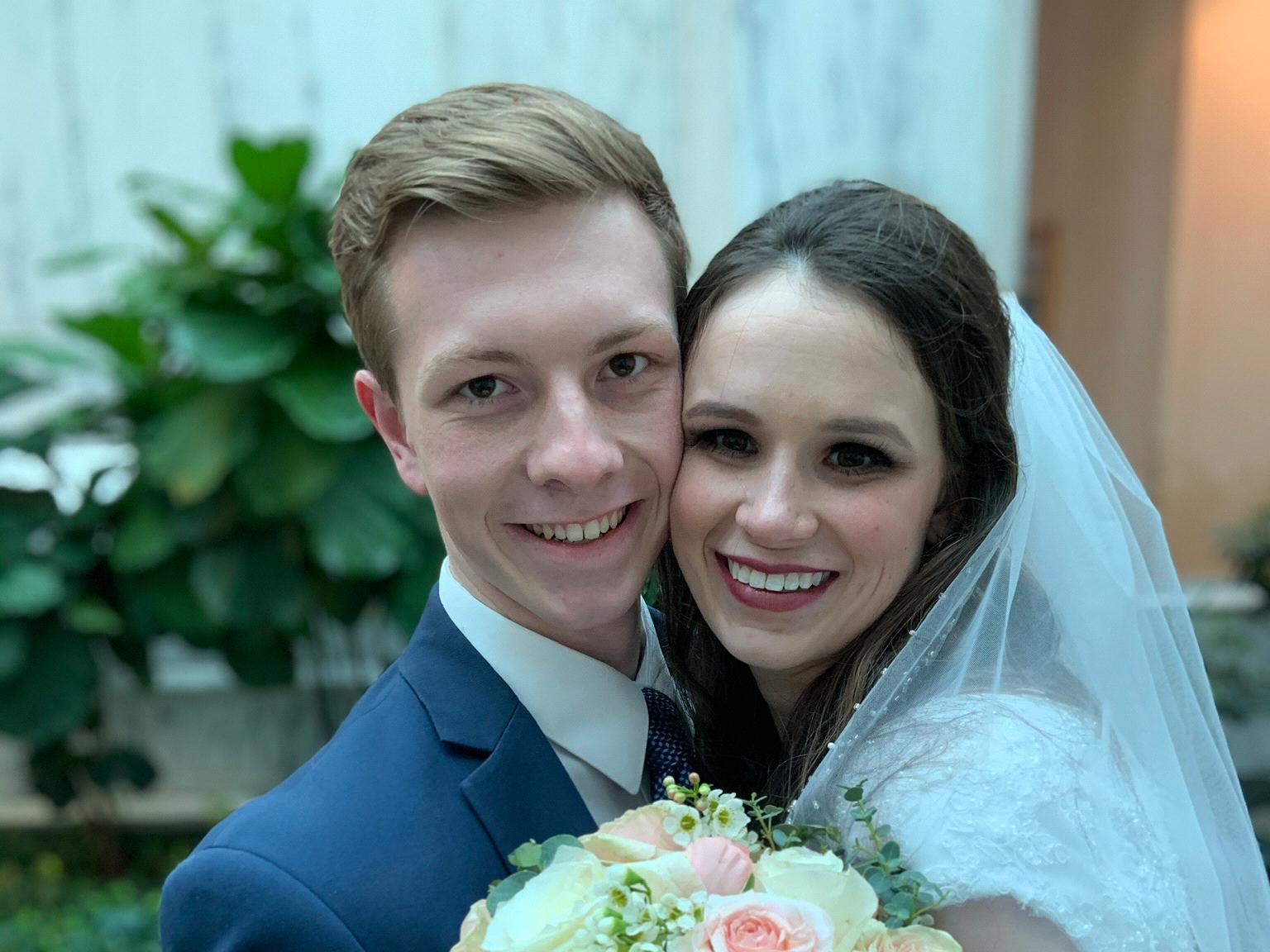 The Wedding Website of Rebecca Abbott and Christopher Gunn