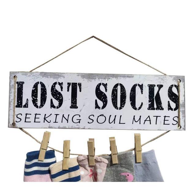 Lost Socks Seeking Soul Mates Funny Decor Wood Plaque Laundry Room Wall Decor with 5 Wood Pins(B4)