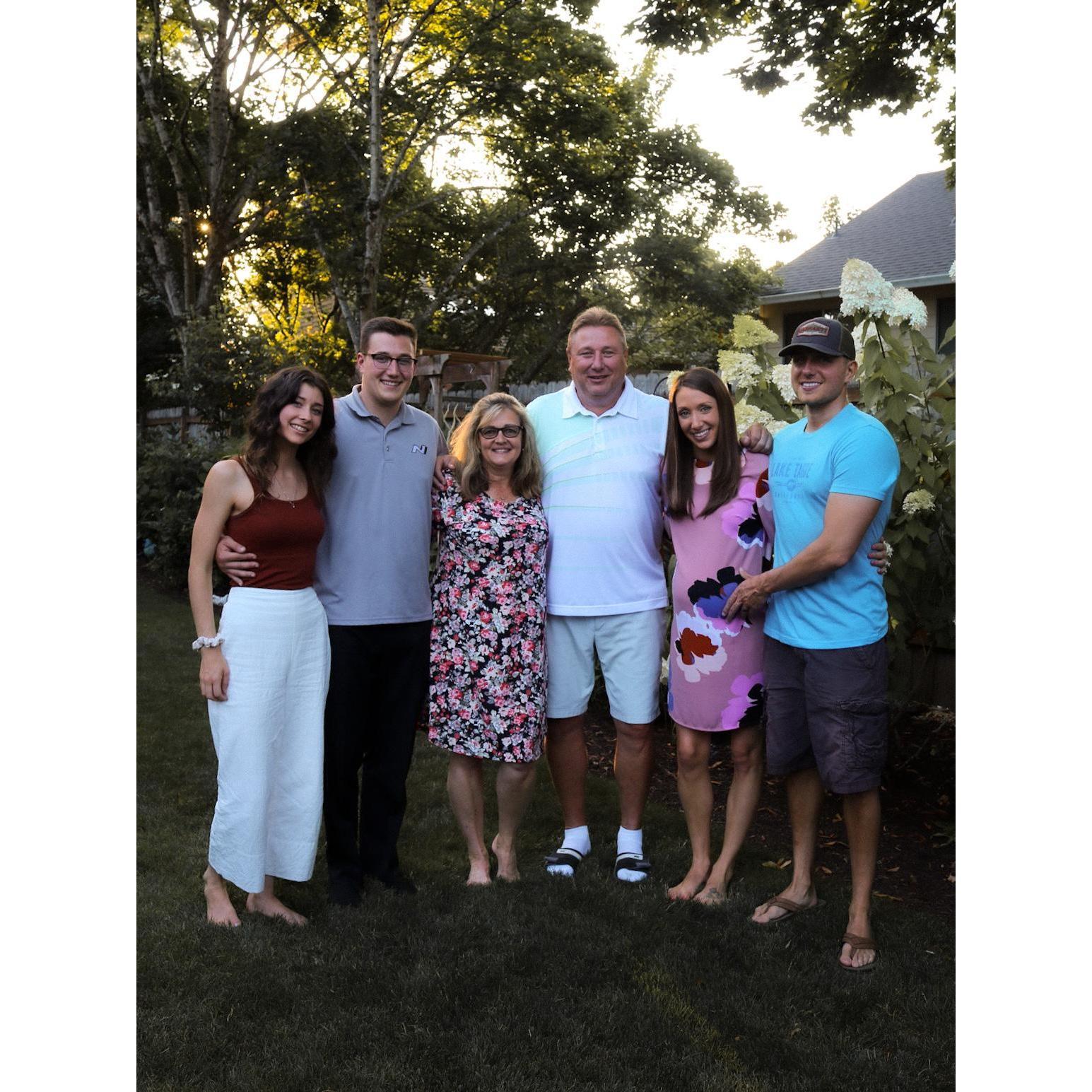 Barraclough family photo at Lexi's baby shower - 2019