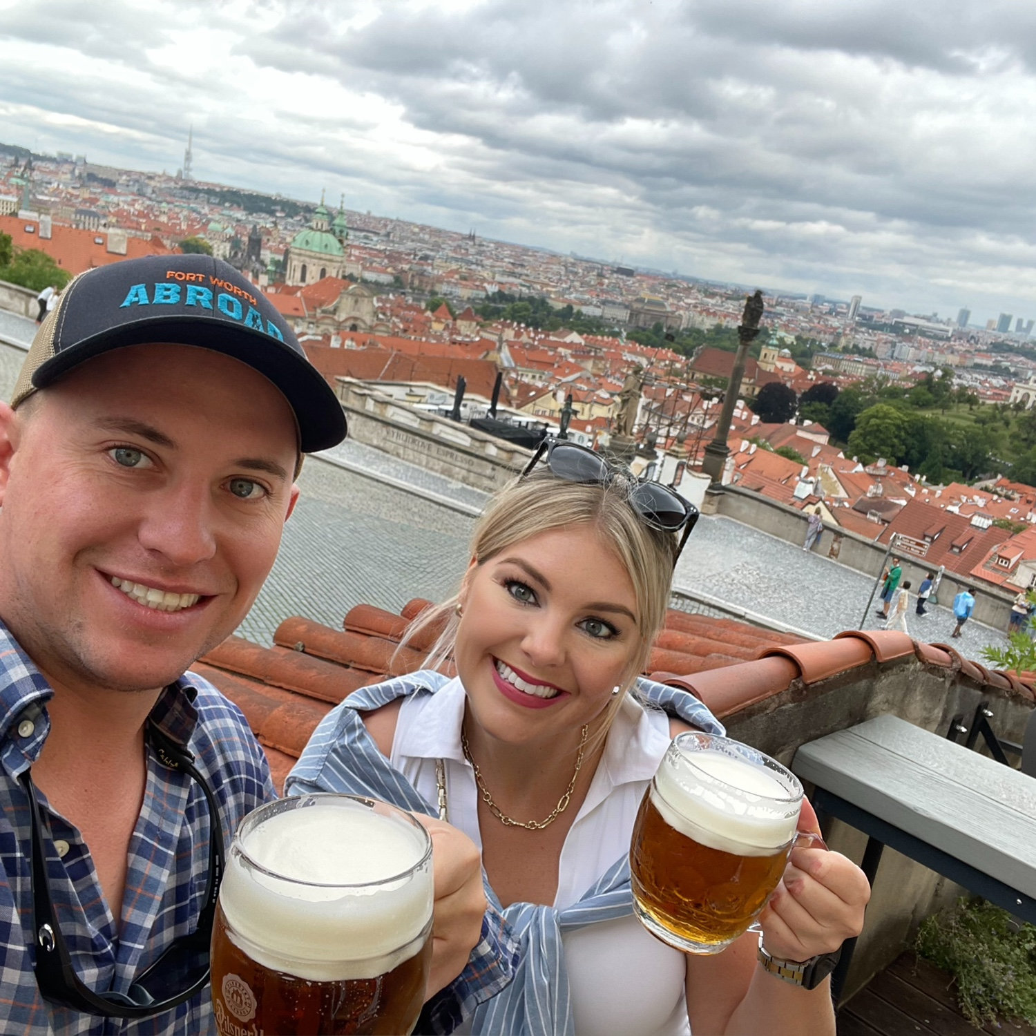 Enjoying the view in Prague 🍻 Taryn’s first trip to Europe!
