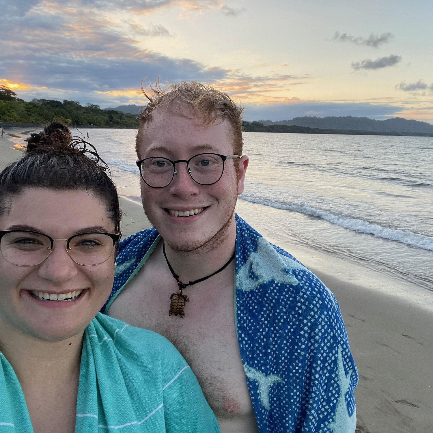 Jan 2022: Leigh, Saylor, and many friends went to Costa Rica for a January Term before their final semester! Needless to say they gave presentations on the bus.