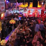 Robert's Western World