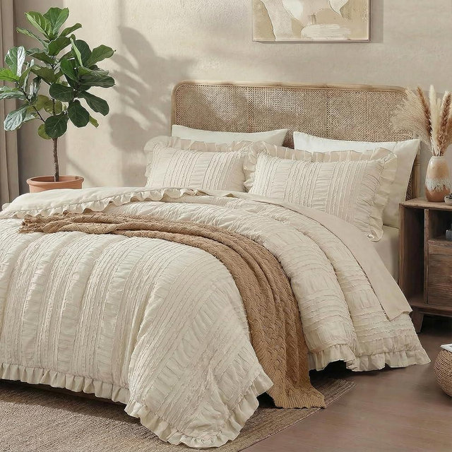 MOVE OVER Beige Ruffle Comforter Set King Boho Shabby Chic Bedding Sets for Bedroom 3 Pieces Soft Seersucker Comforter Set All Seasons Lightweight and Farmhouse Ruffled Bedding Set
