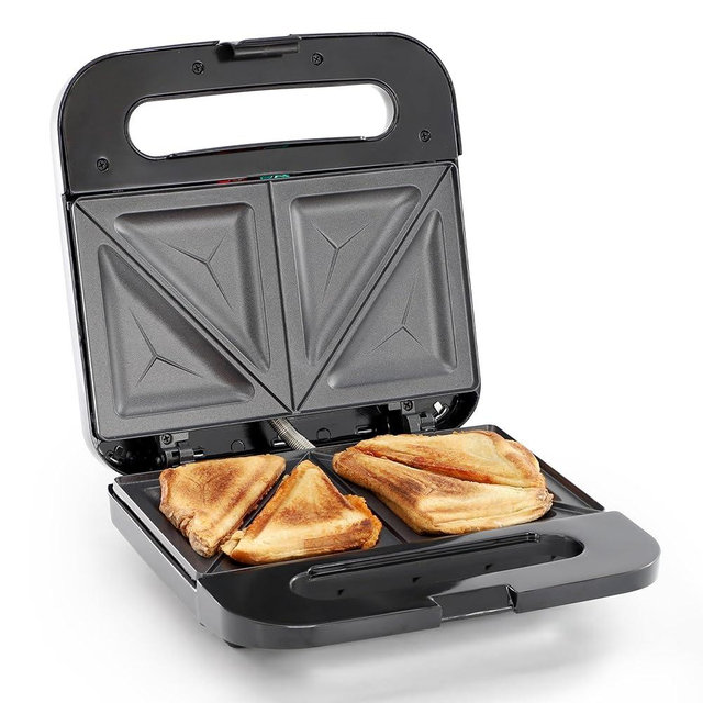 MegaChef Electric Non-Stick Aluminum Panini Press Sandwich Maker Grill, Compact Design, Panini Maker, Sandwich Grill, Countertop Grill Griddle (Triangle Plate)