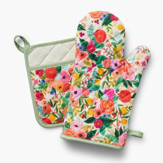 RIFLE PAPER CO. Garden Party Oven Mitt and Potholder Set - Hand-Painted Floral Design, 100% Cotton Shell, Polycotton Lining, Heat-Resistant to 450°F, Diamond Quilted, Machine Washable, Hanging Loop