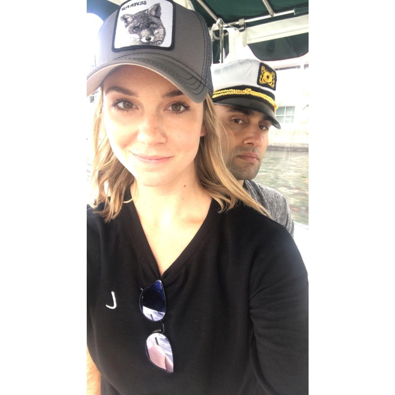 This pic inspired one of Bij's best lyrics "no soy marinero, bitch, I am the captain"