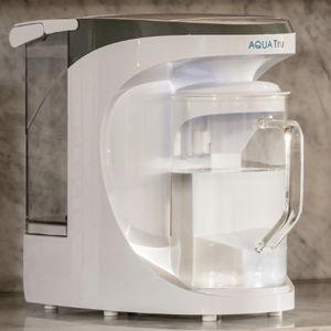 AquaTru Carafe, Compact water purifier with glass carafe