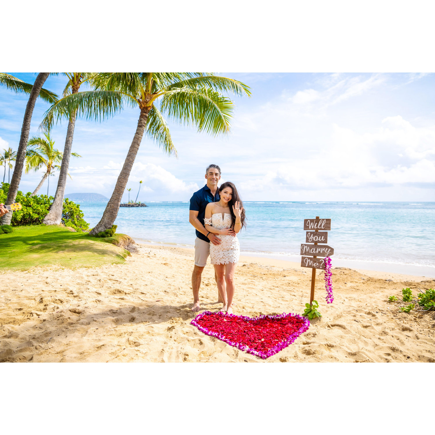Proposal at Kahaluu Beach on O'ahu, Hawaii