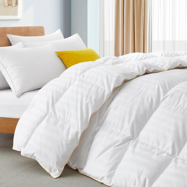 Puredown Premium White Goose Down Comforter Duvet Insert, Luxury and Comfort in One, King