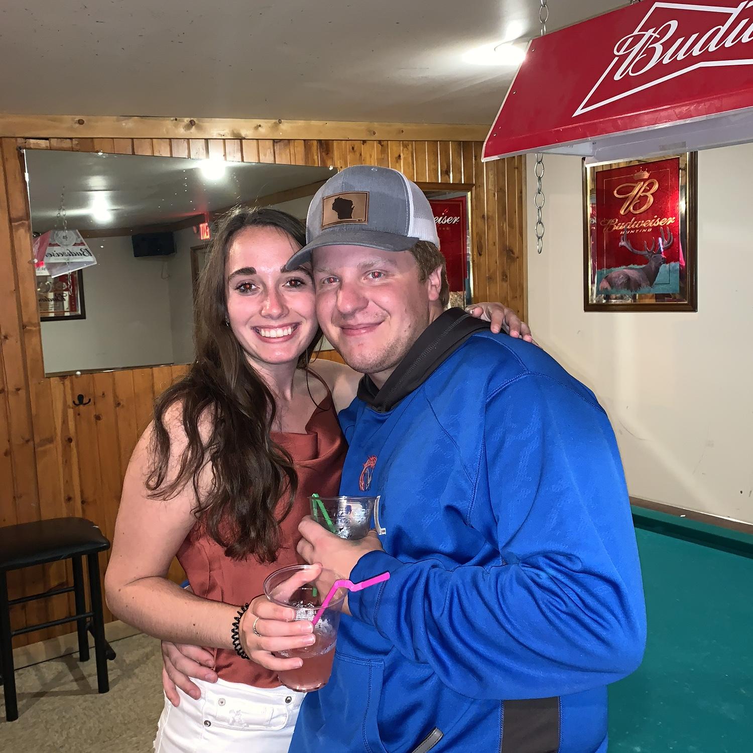Spencer and Sydney's first official date as girlfriend and boyfriend was full of laughter, sweet moments, and the start of something truly special. A perfect beginning to their beautiful journey!