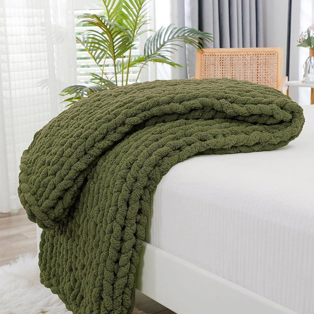 Bigacogo Chunky Knit Blanket Throw 40"x60", 100% Hand Knitted Chenille Throw Blanket, Soft Thick Yarn Cable Knit Blanket, Cute Rope Knot Crochet Throw Blankets for Couch Bed Sofa (Yellow Green