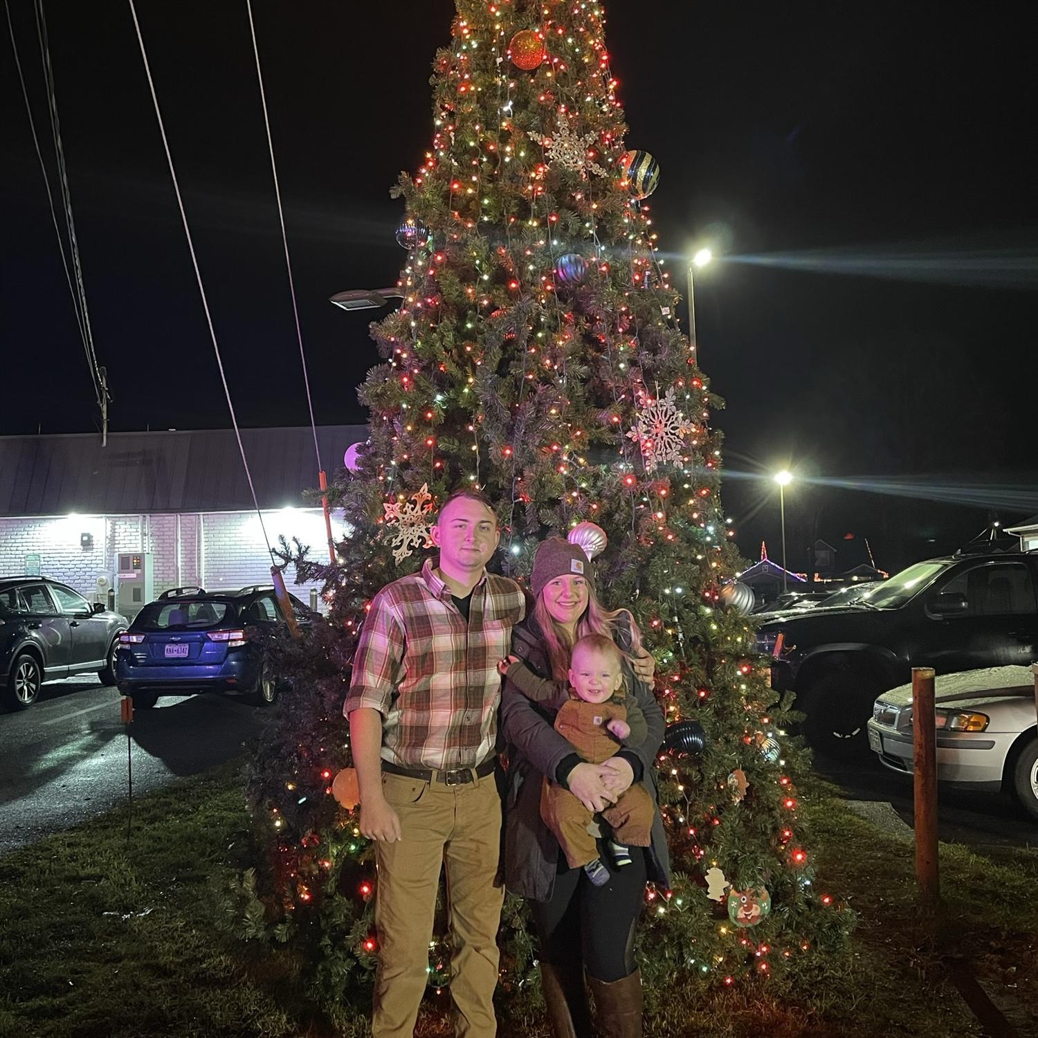 Christmas tree lighting at Hot Shotz