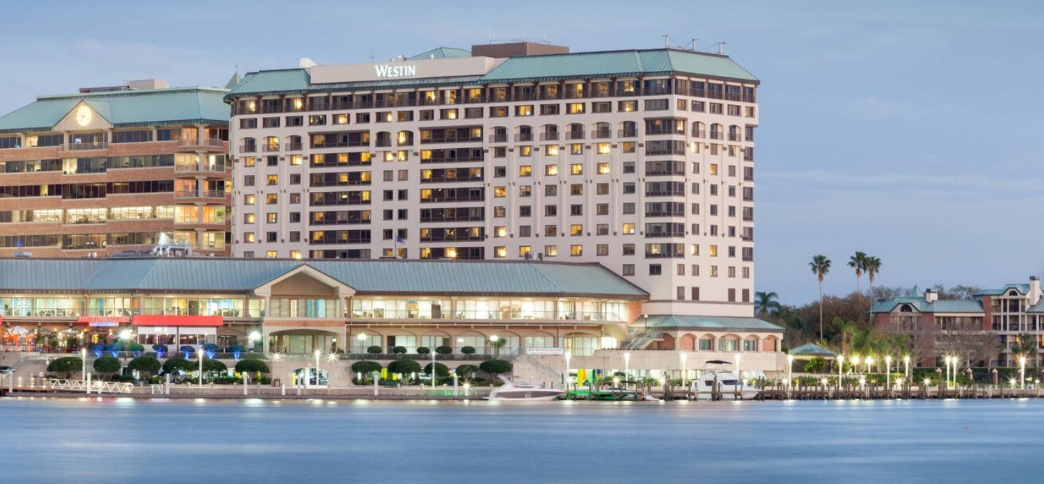 The Wedding Website of Gabrielle Feltner and Darrian Roberson