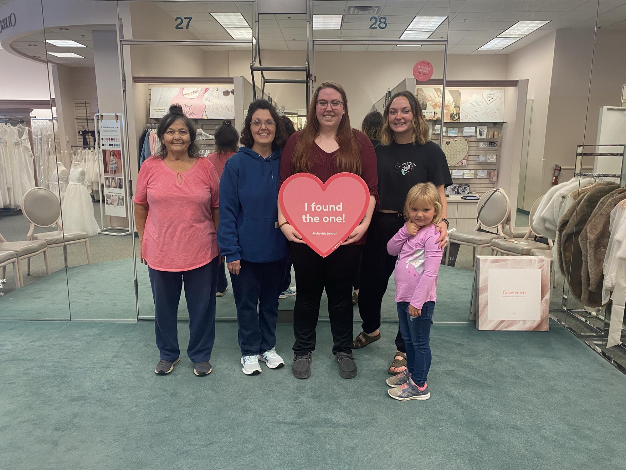 Susie, Sally, Alyssa, Kindra, Ally
Grandma, MIL, Bride, MOH, Flower Girl
“I said yes to the dress!” 2021