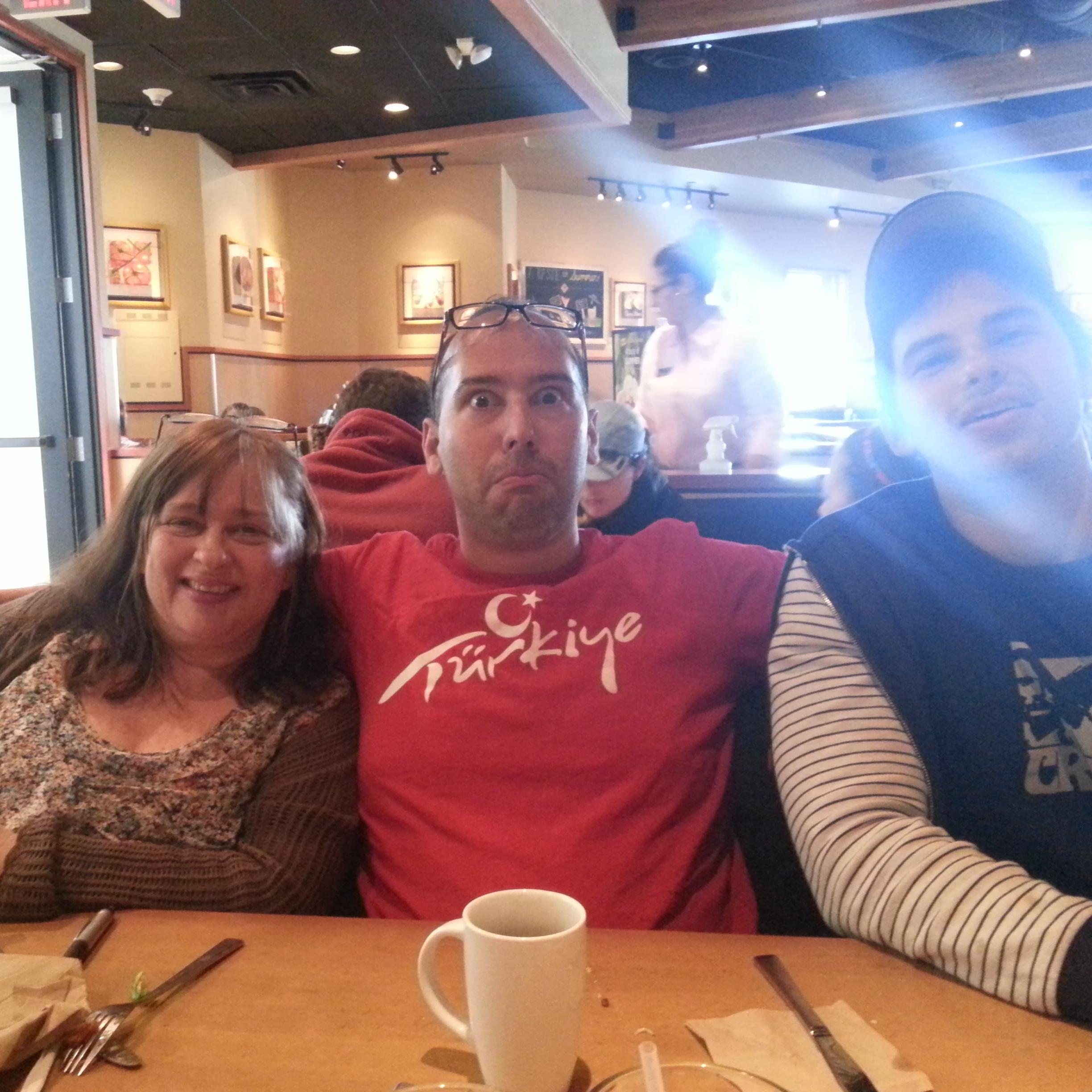 Mama Cepeda, Diego, Javy
