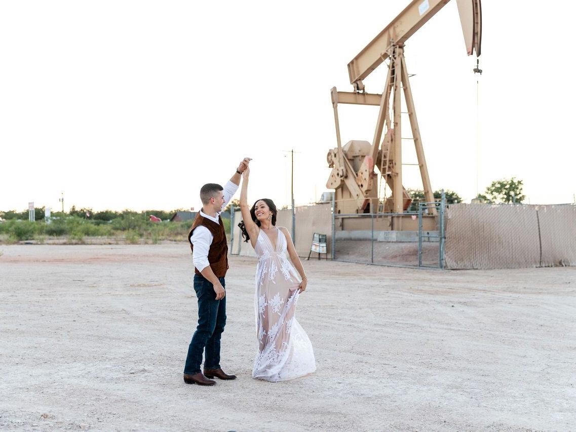 The Wedding Website of Daniella Torres and Joshua Jardine
