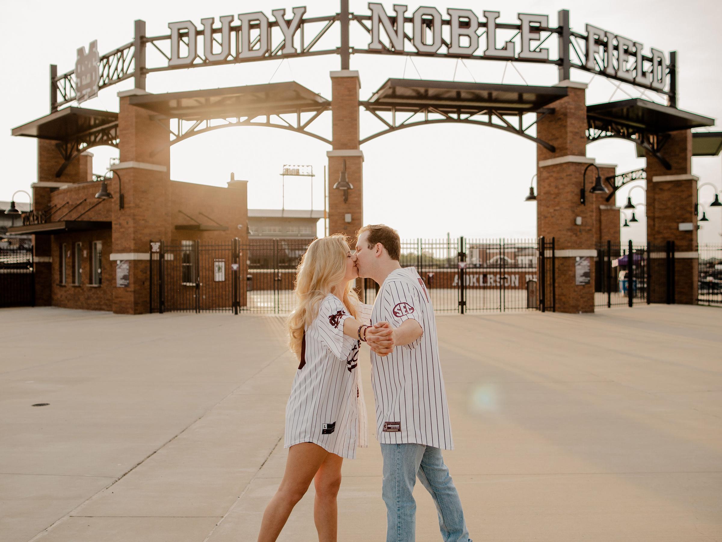 The Wedding Website of Savanna Smith and Evan Howell