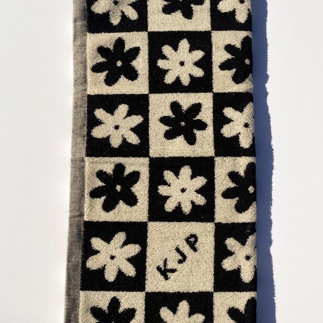 Celeste Hand Towel, Black/White