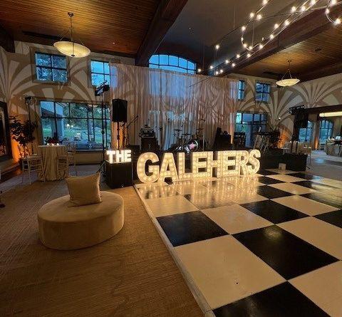 Round Hill Country Club | Wedding Venues | Cost, Reviews & Photos | Zola