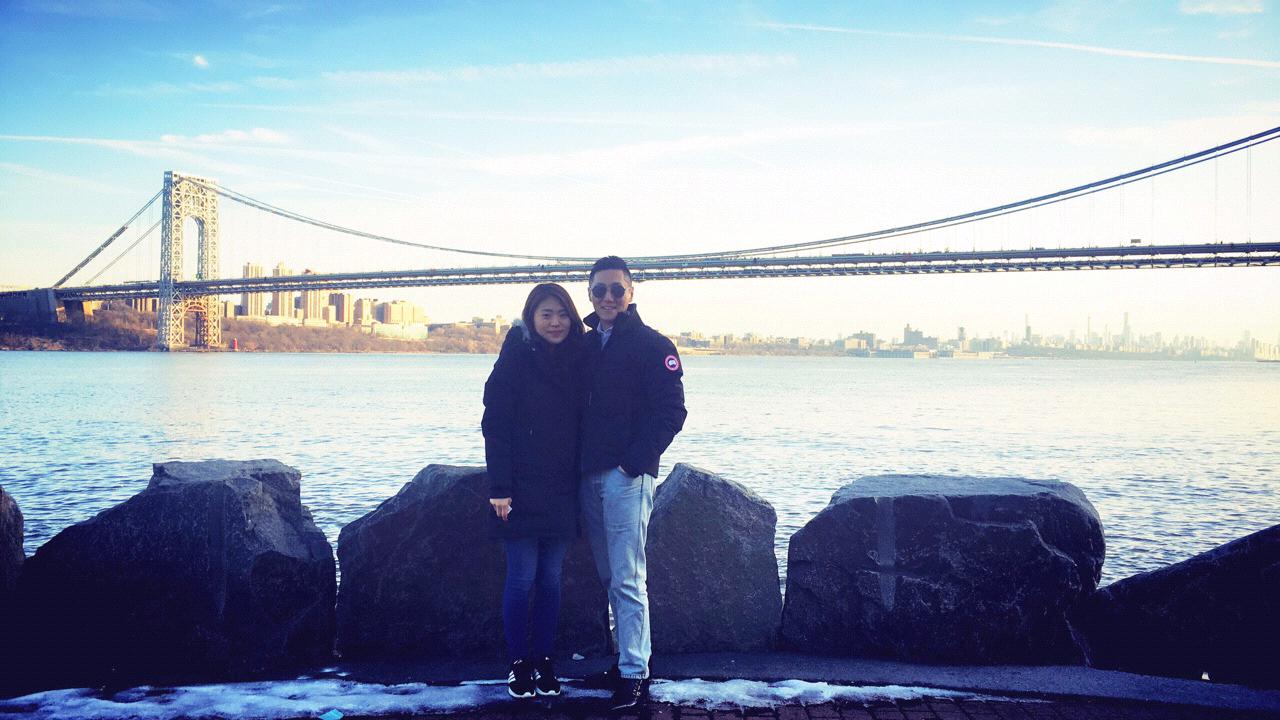 2.17.2019
We decided to go for a walk after Sunday service. I usually avoid walking outside in cold weather...I guess people change when they are in love :)

오빠와 함께라면 추운 날도 괜찮다!