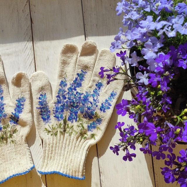 Gardening gloves Bluebonets Gardening gifts for women Handpainted Garden cotton gloves Gifts for gardeners Outdoor planters