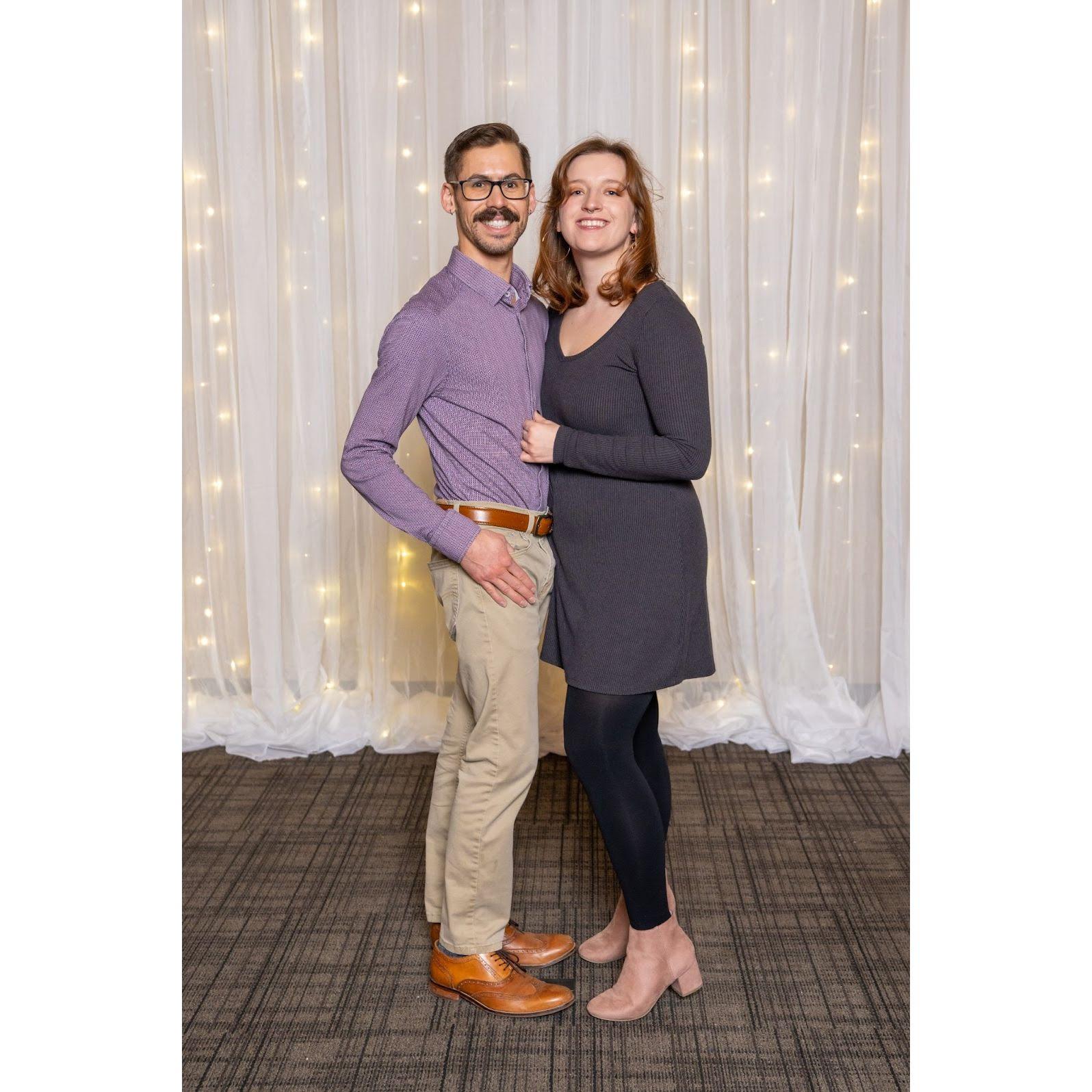 Vit plant Christmas...or prom.