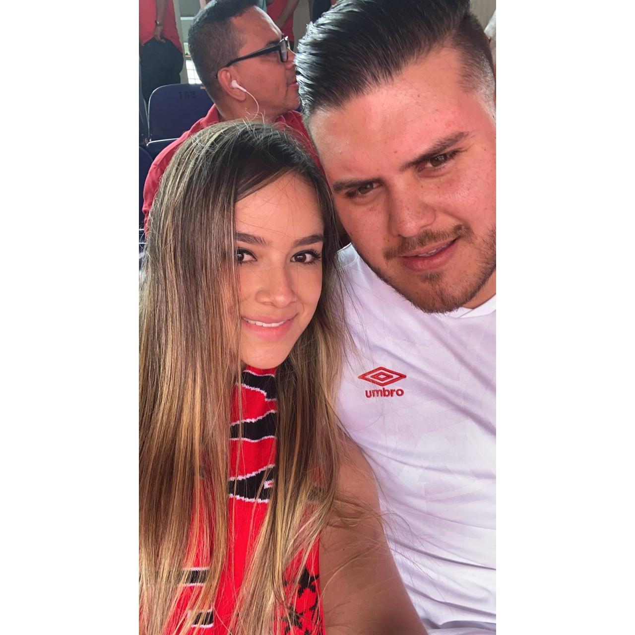 2022- Juntos viendo a la mechita, sufriendo y gozando como hinchas de América de Cali ⚽️