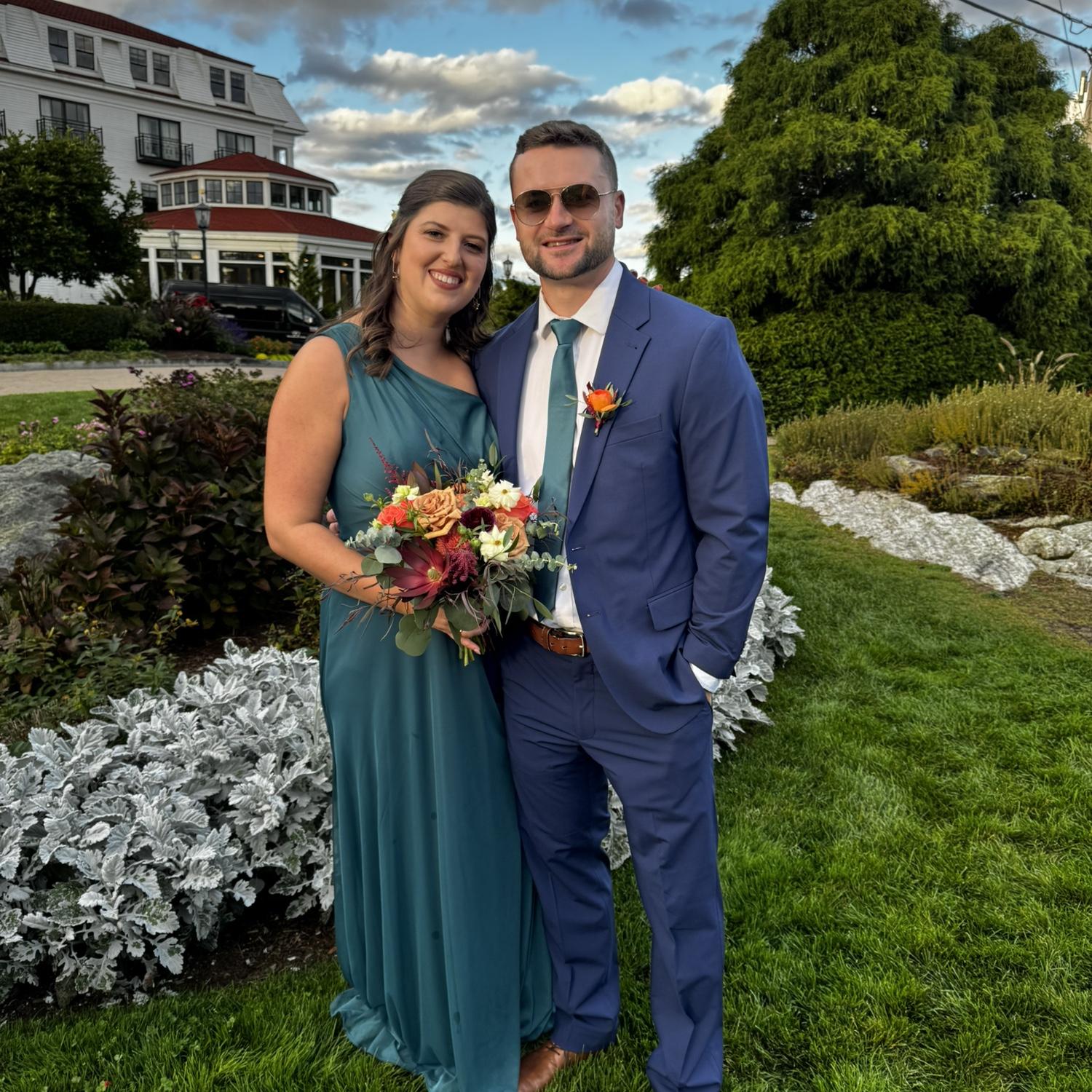 Celebrating Scott’s sister, Heather, marry the love of her life! To the McMullens 🥂🍻