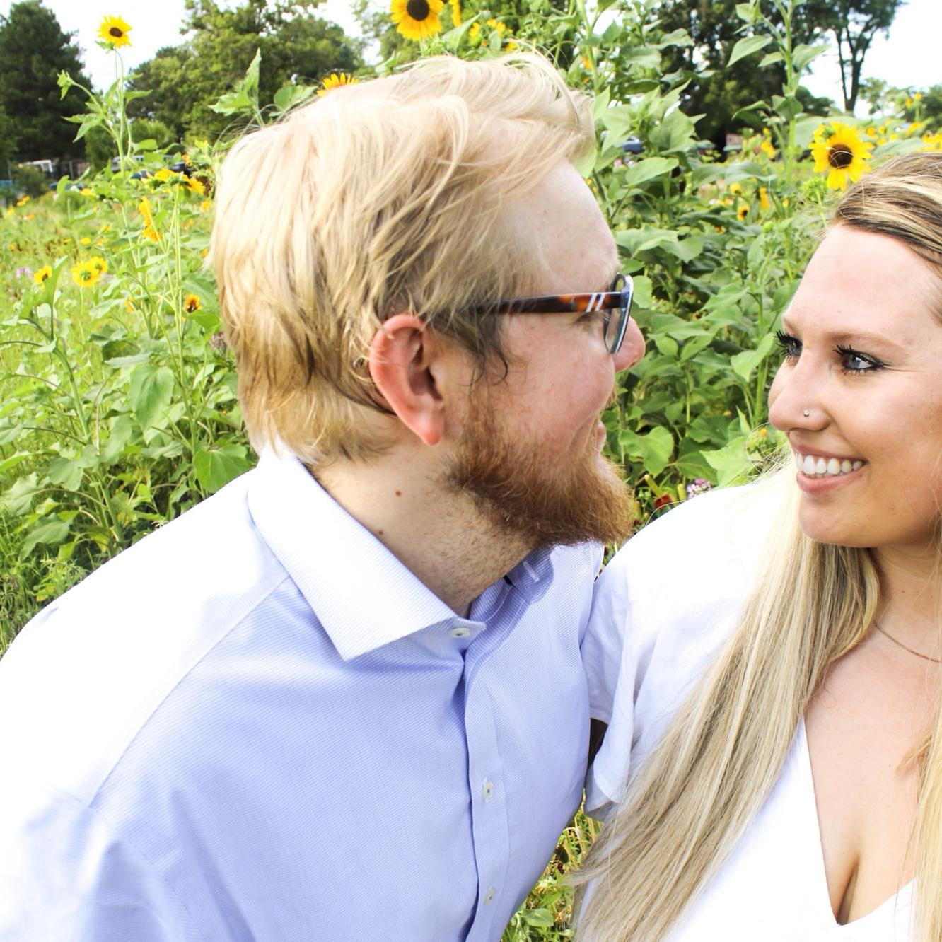 Engagement Photos🤍

(Photos taken by Chrissy Kerr)
