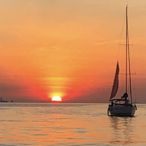 Lisbon Sunset and Wine Sailing Tour for 2