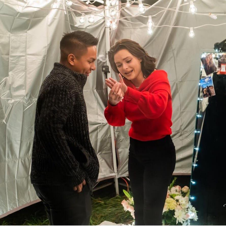 The proposal, moment 6. (The rock!!)
