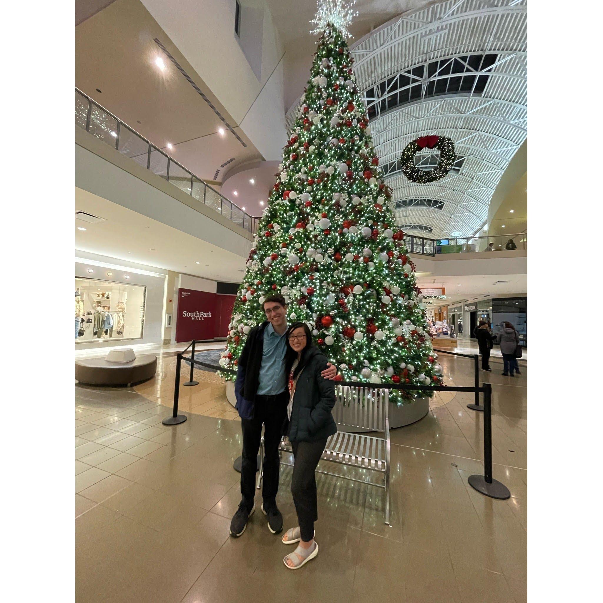 November 12, 2022 - Before the two were even dating yet, Josie's family drove to Cleveland to meet Michael's parents for the first time. They forgot to take a group selfie though lol
