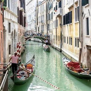Venice Private Gondola Ride: Explore Hidden Canals and Sights
