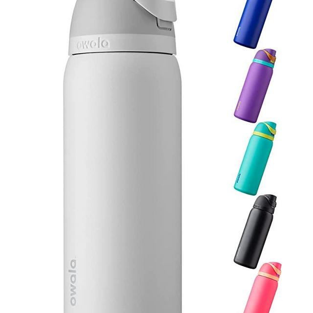 Owala FreeSip Insulated Stainless Steel Water Bottle with Straw for Sports and Travel, BPA-Free, 32-Ounce, Shy Marshmallow