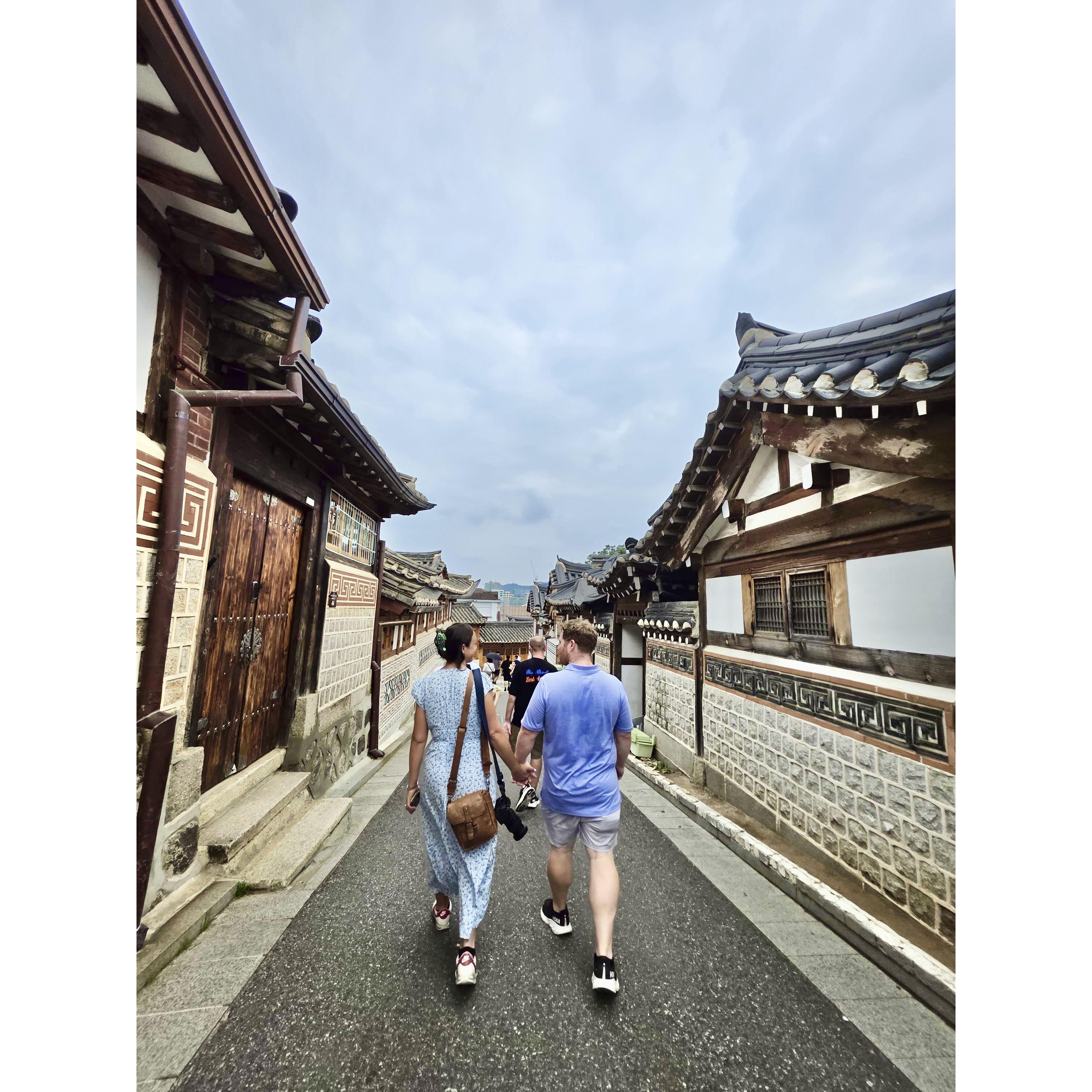 Walking through Seoul