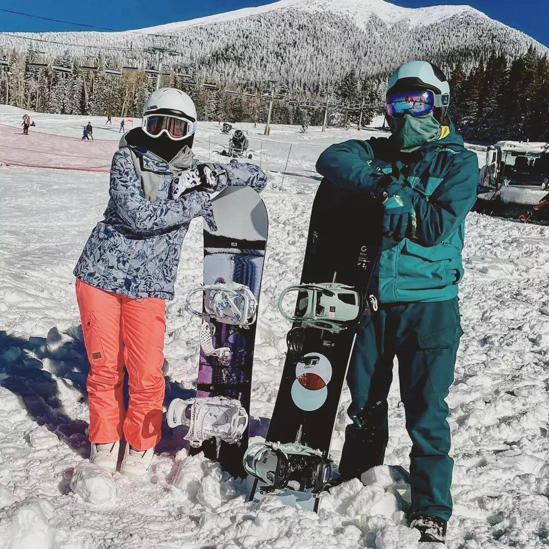 Our 1st trip snowboarding together. . . . I believe it was on the 4th trip that I threw my snowboard at him ;P