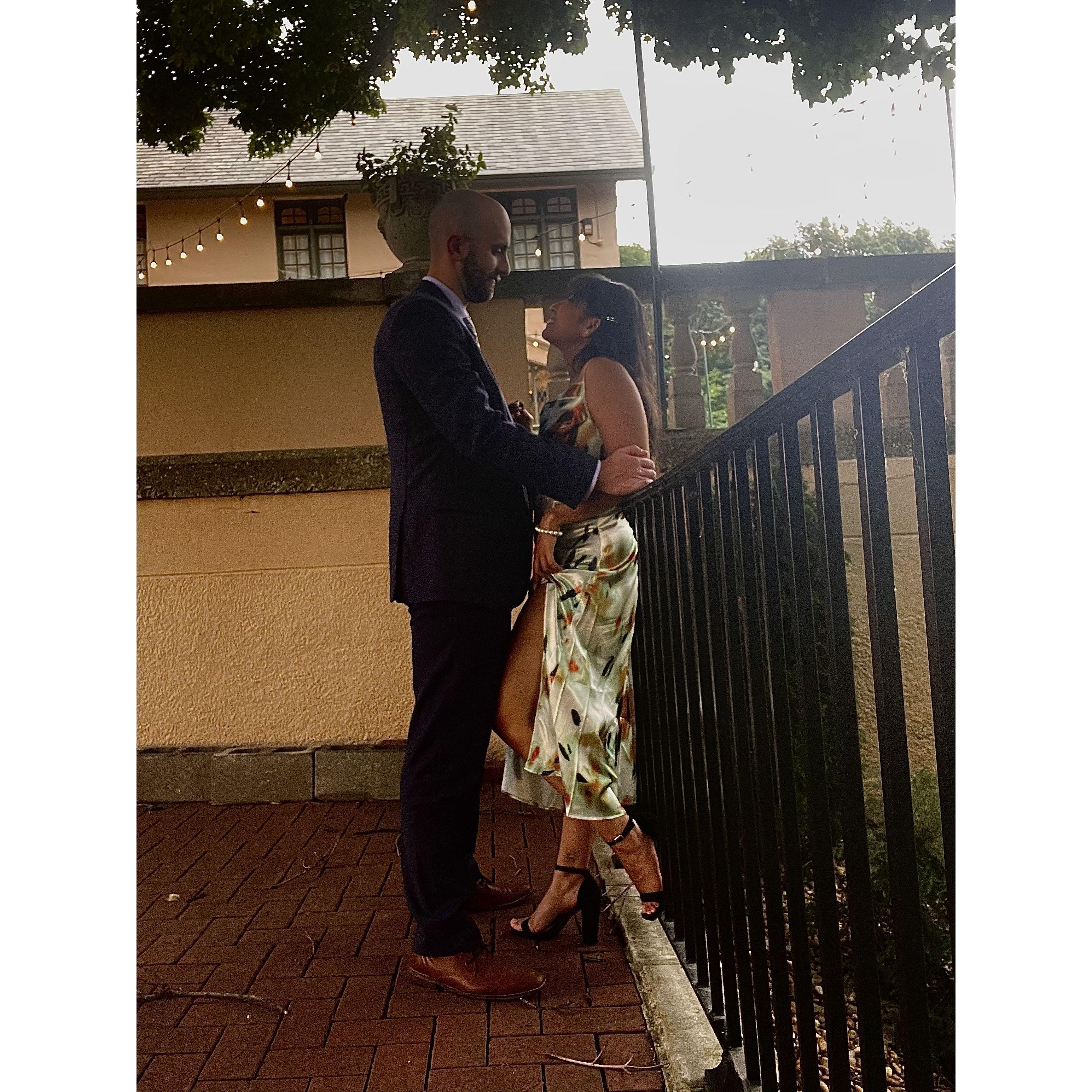 We were taking pictures at this pretty mansion. 07/23/2022